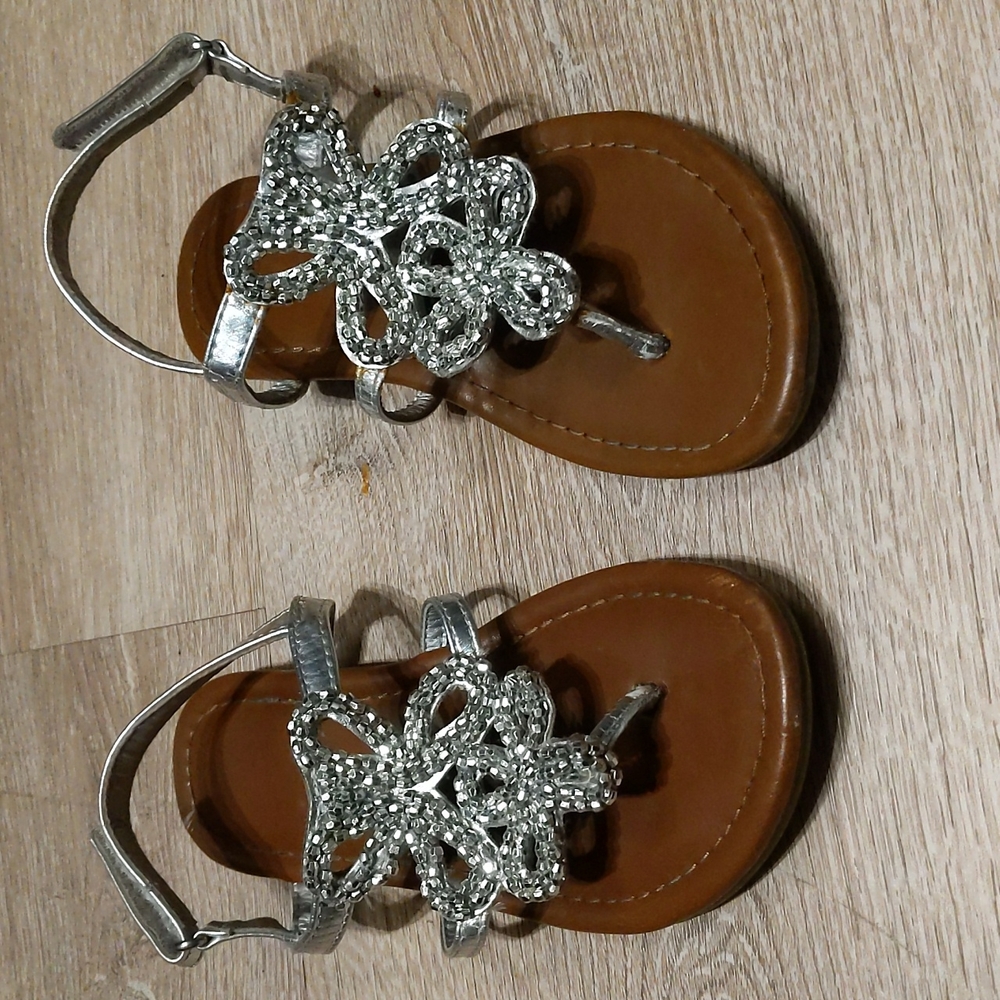 Adorable girls sandles size 11